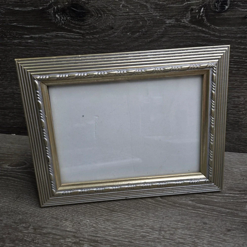 Vintage Gold Silver Tone Ribbed Beaded Edge Metallic Picture Frame 6.5x4.5